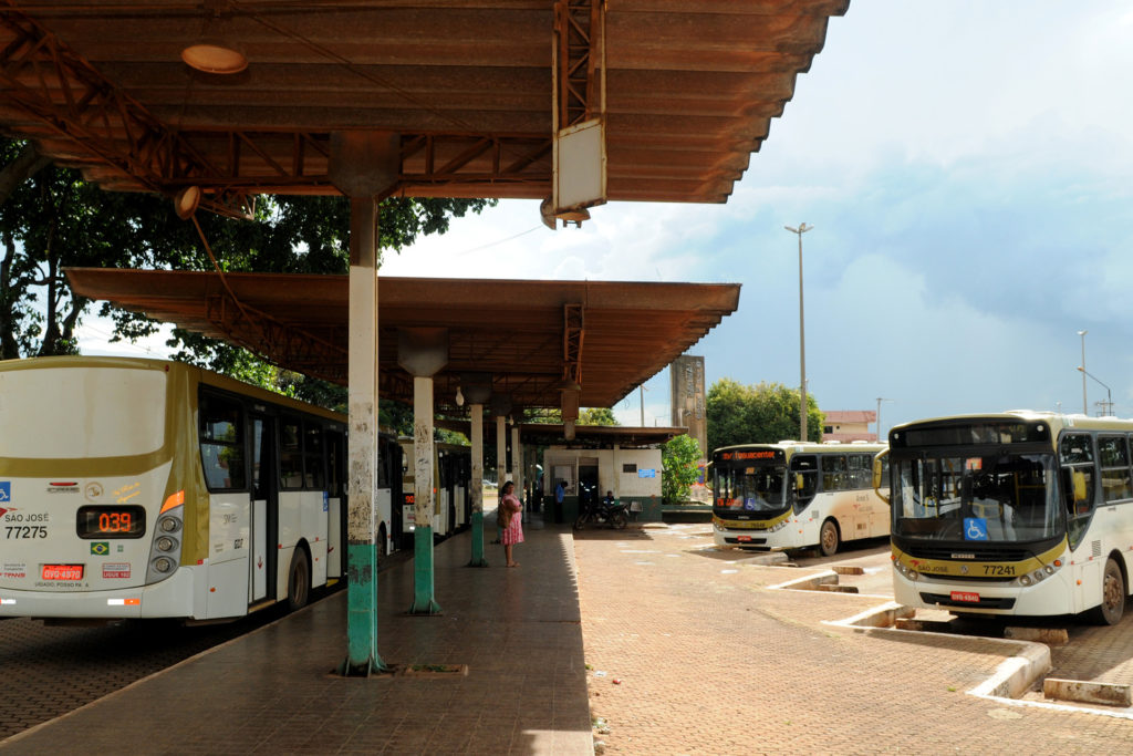 O Terminal do P Norte, em Ceilândia, será desativado no sábado (3). Uma vistoria feita há uma semana identificou problemas estruturais no espaço. Com isso, o DFTrans distribuirá a operação entre outros dois terminais.