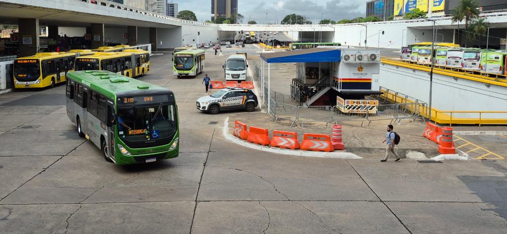 Domingo de provas do CNU terá reforço de viagens e passagem gratuita no DF