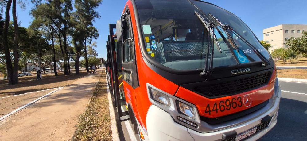 Linha 0.959 passa a ser operada por ônibus zebrinhas a partir desta segunda (8)